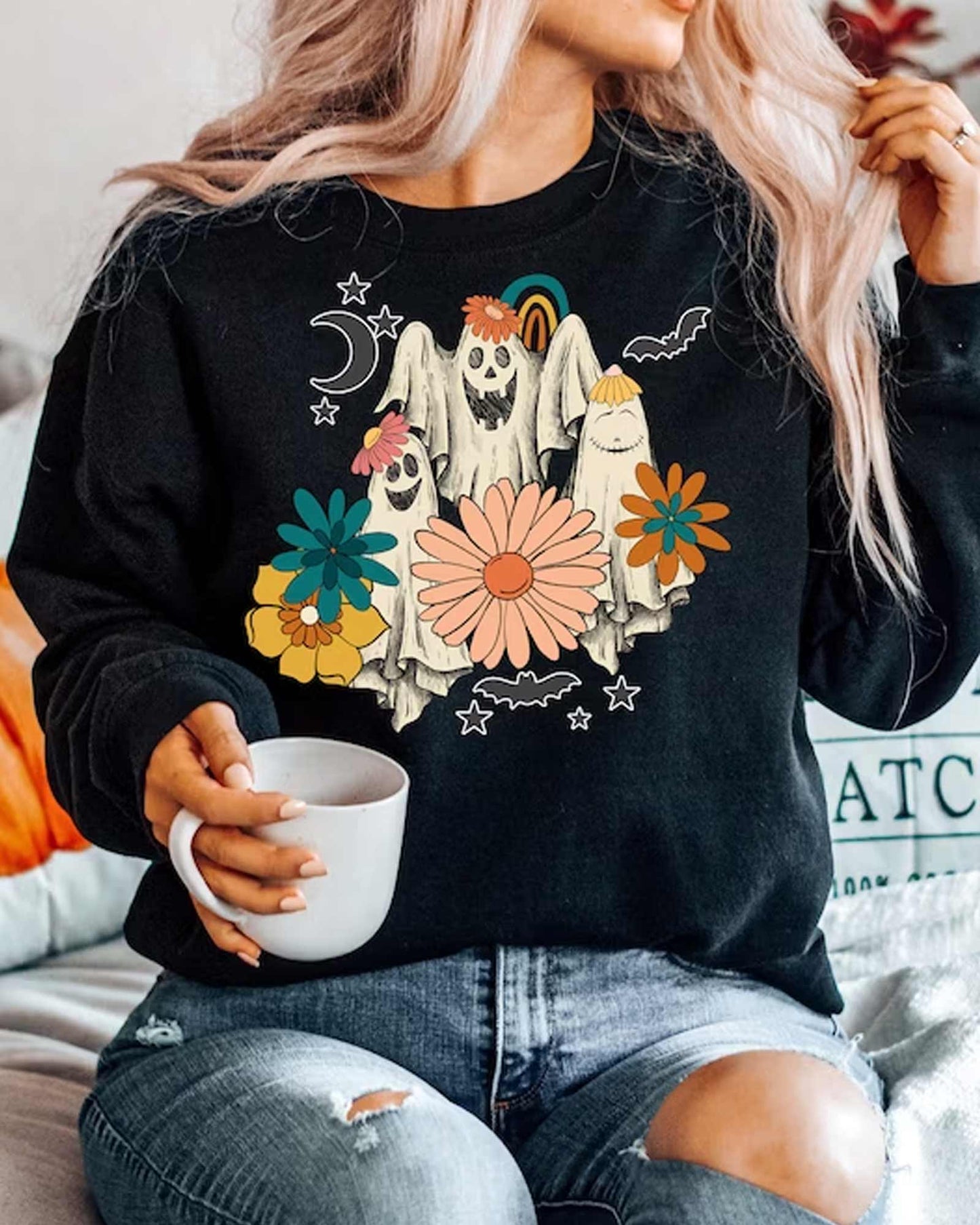 Vintage Floral Ghost – Halloween Sweatshirt